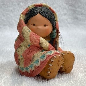 Friends of the feather figurine. (Wrapped in love)